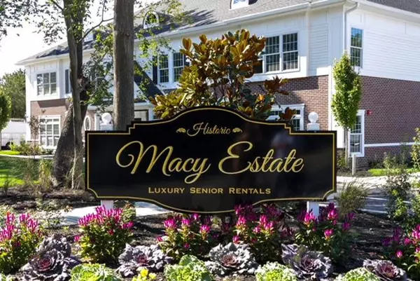 46 Islip AVE #402, Islip, NY 11751