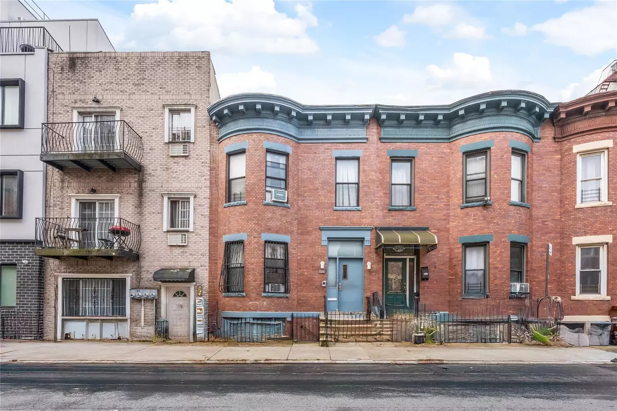 Brooklyn, NY 11213,1520 Lincoln PL