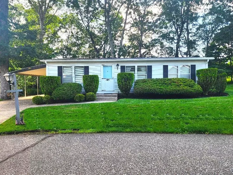 1407 Middle RD #48, Calverton, NY 11933