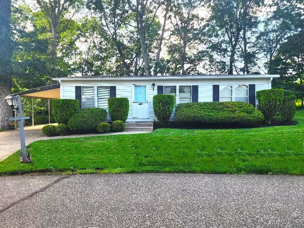 Calverton, NY 11933,1407 Middle RD #48