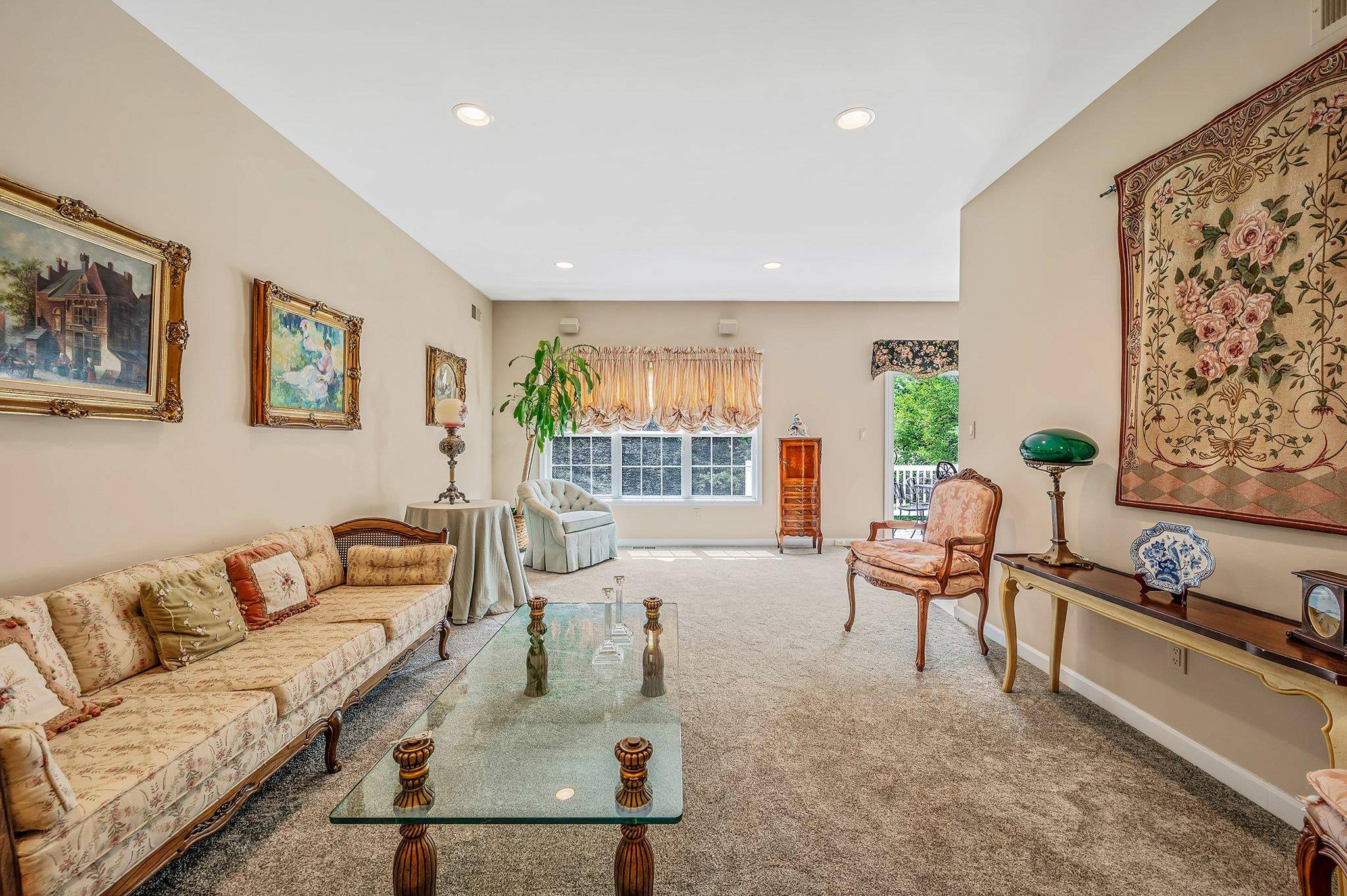Kings Park, NY 11754,52 Mantack PATH