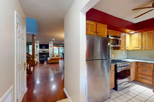 Highland Mills, NY 10930,13 Butternut CT