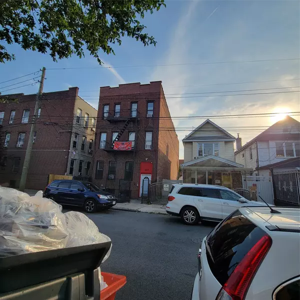 Brooklyn, NY 11208,648 Logan ST