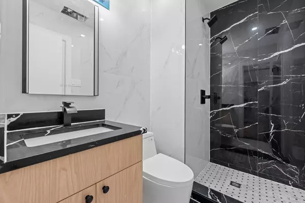 Rosedale, NY 11422,24005 Weller AVE