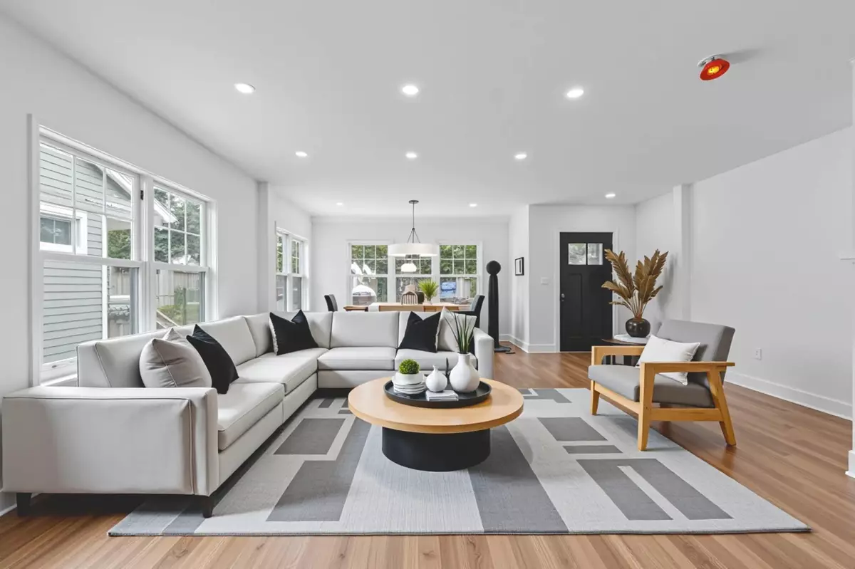 Rosedale, NY 11422,24005 Weller AVE