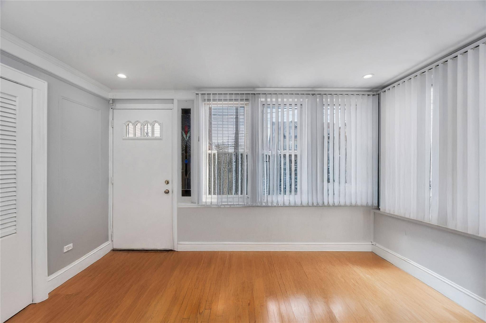 Richmond Hill S., NY 11420,12605 109th AVE