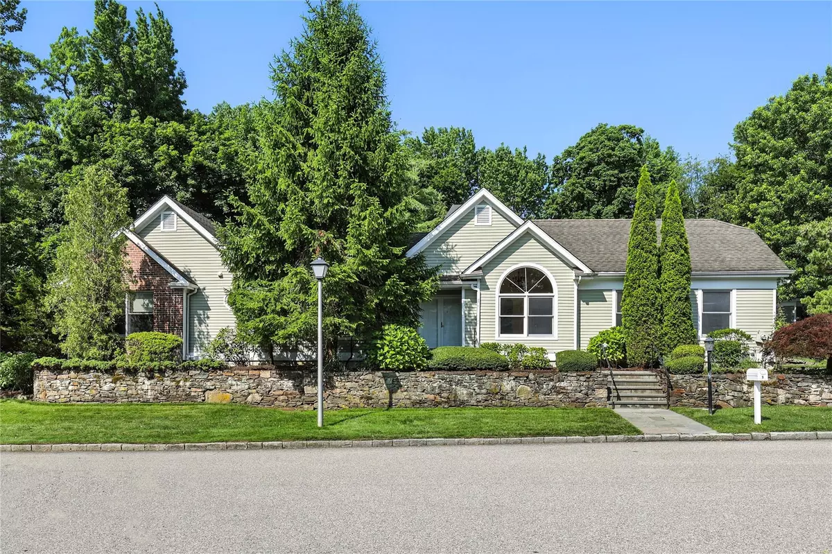 White Plains, NY 10605,9 Glenbrooke DR