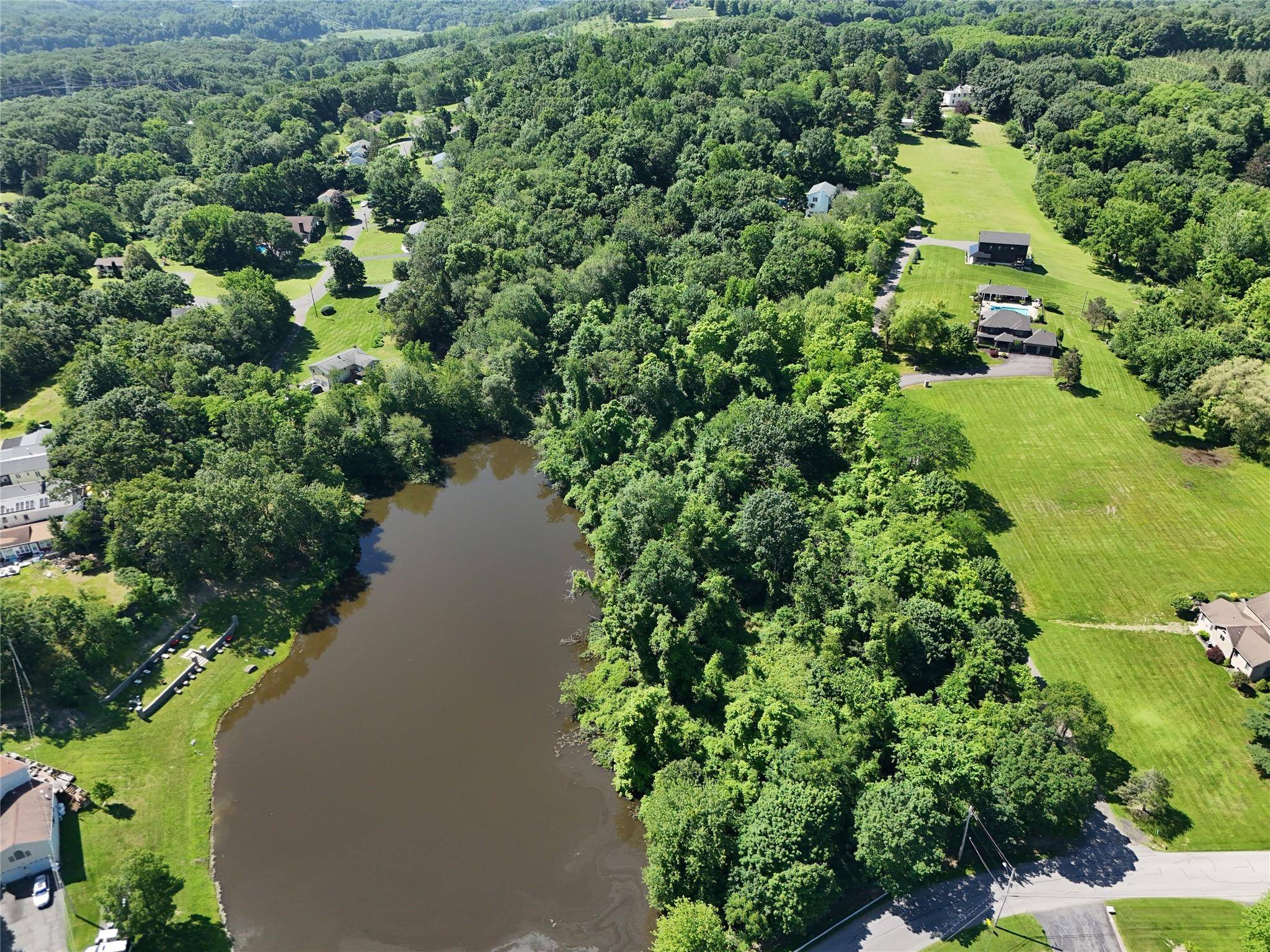 Cricchios LN, Marlboro, NY 12542