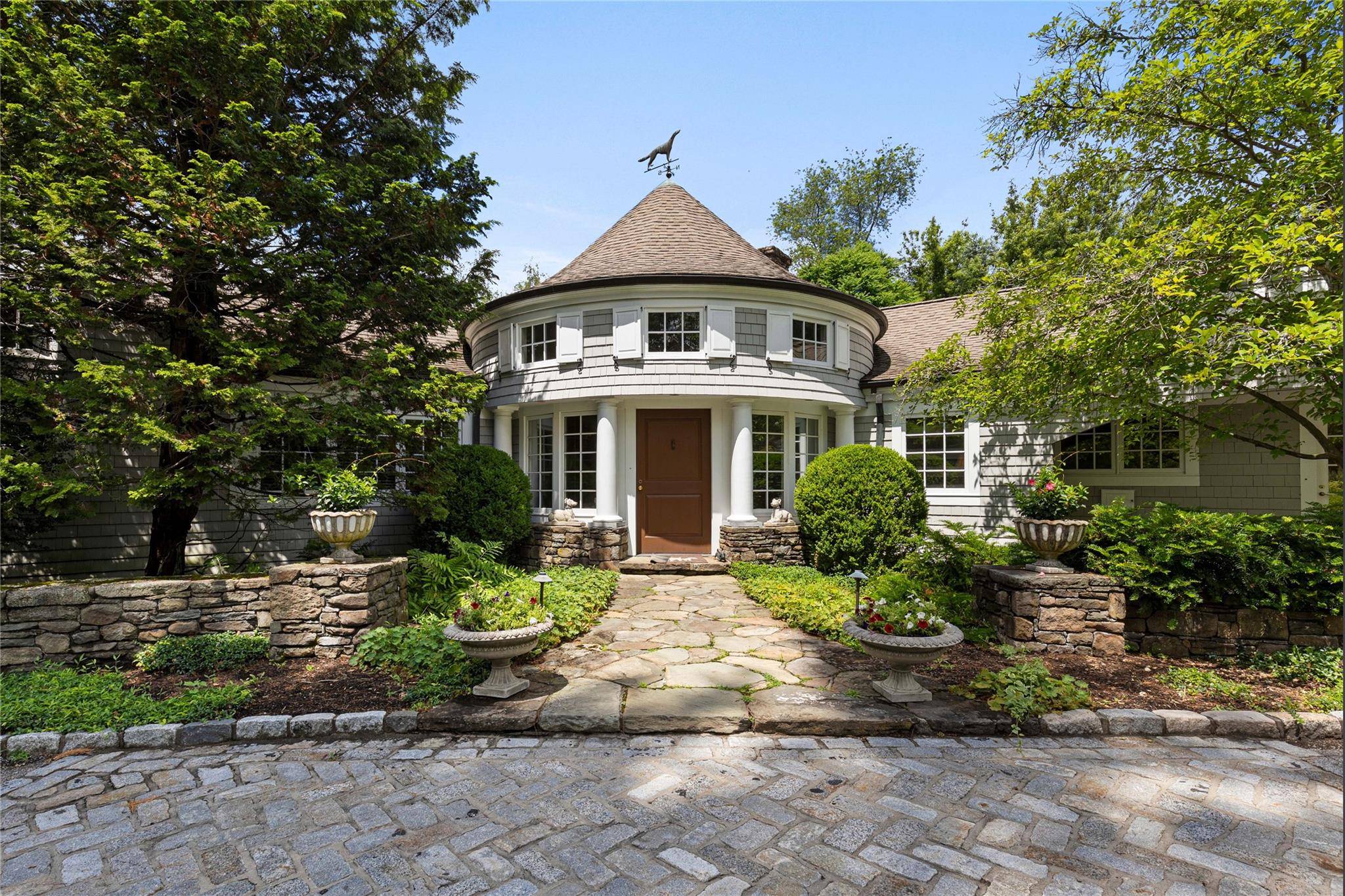 Scarsdale, NY 10583,51 Park RD