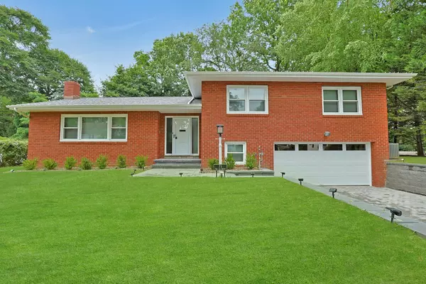 73 Bon Air AVE, New Rochelle, NY 10804