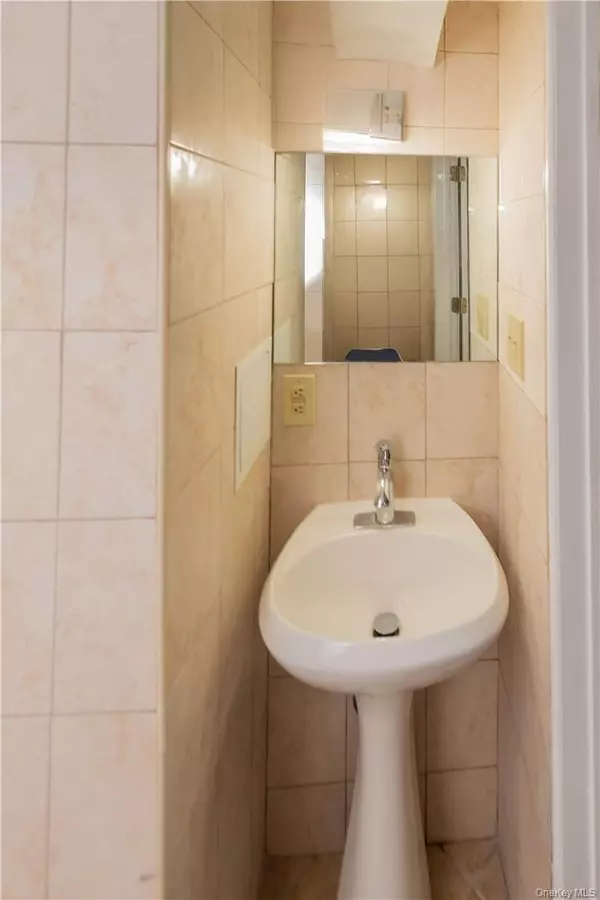 Warwick, NY 10990,11 Stage Coach RD