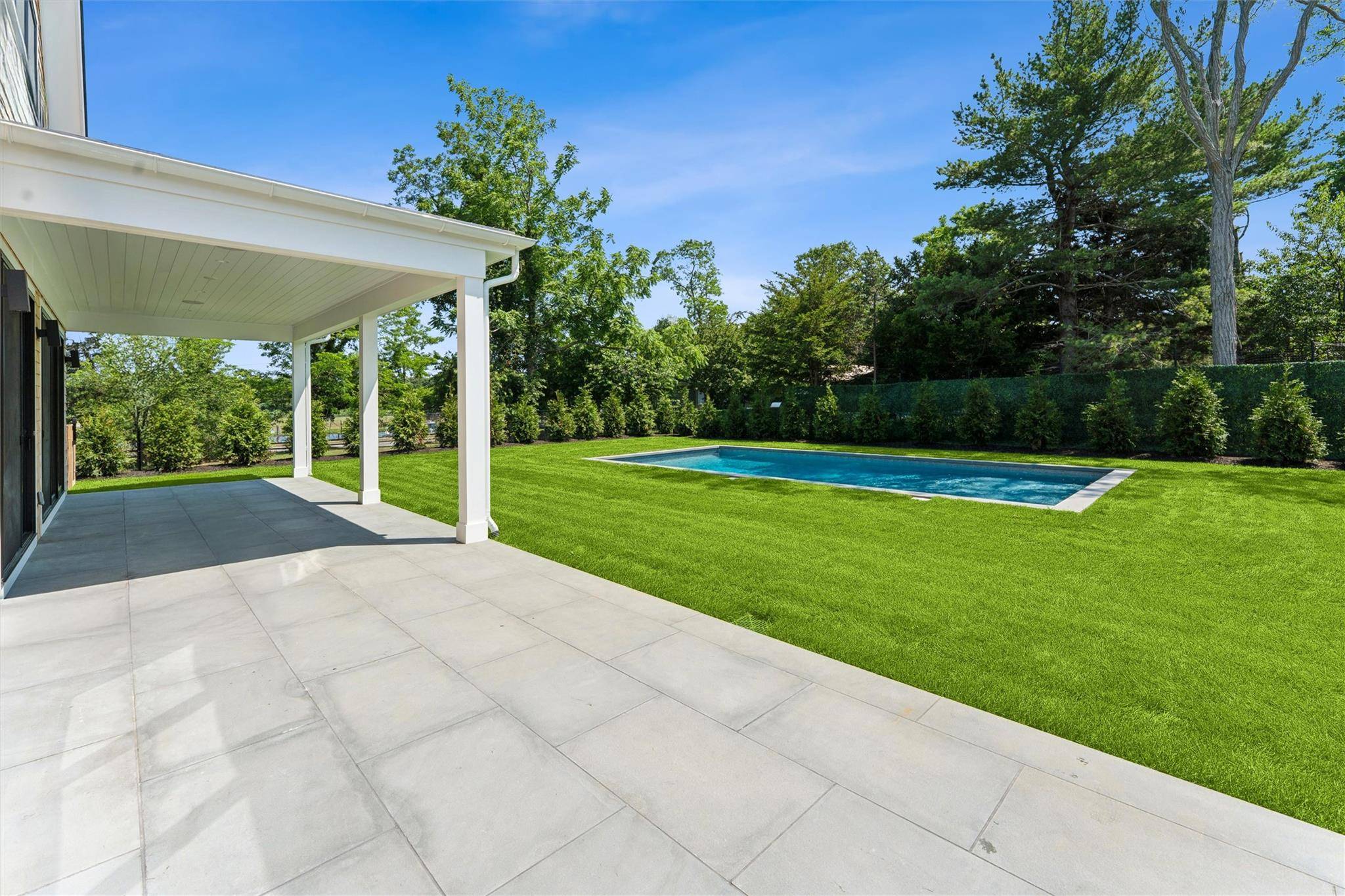 Westhampton, NY 11977,135 South RD