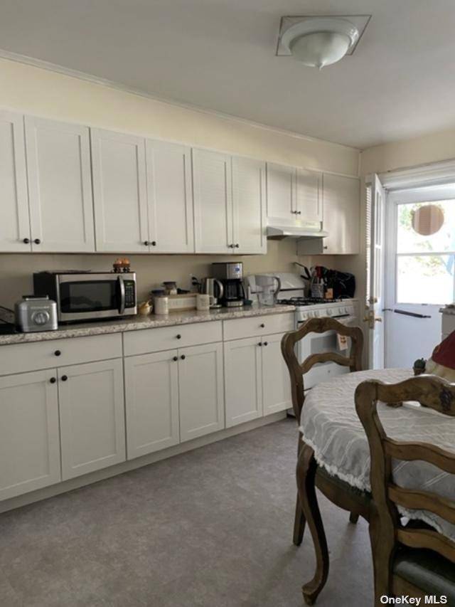 Northport, NY 11768,177 Main ST #B4