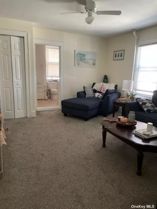 Northport, NY 11768,177 Main ST #B4