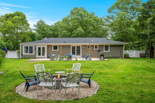 East Quogue, NY 11942,24 Canvasback LN