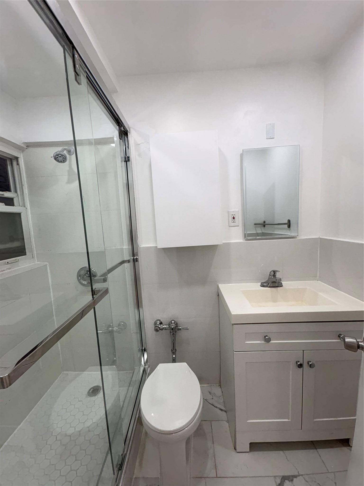 Elmhurst, NY 11370,2120 80th #1 ST
