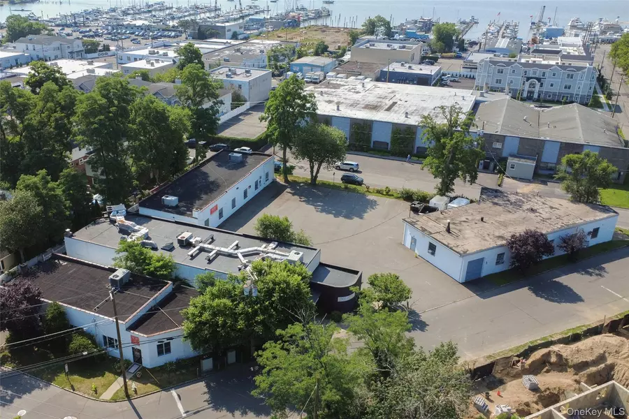 2-4 Manhasset AVE, Port Washington, NY 11050