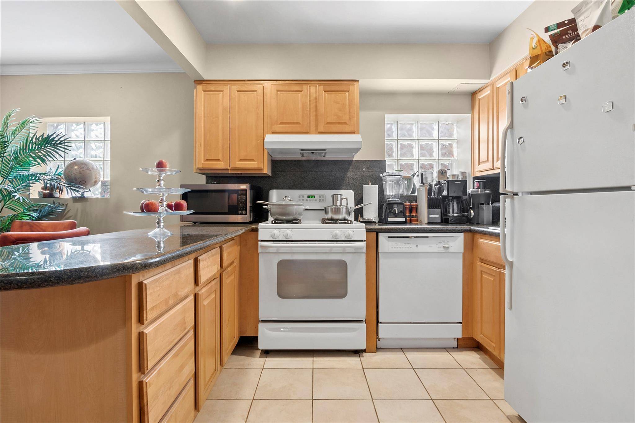 Kew Gardens, NY 11418,83-71 116th ST #4D