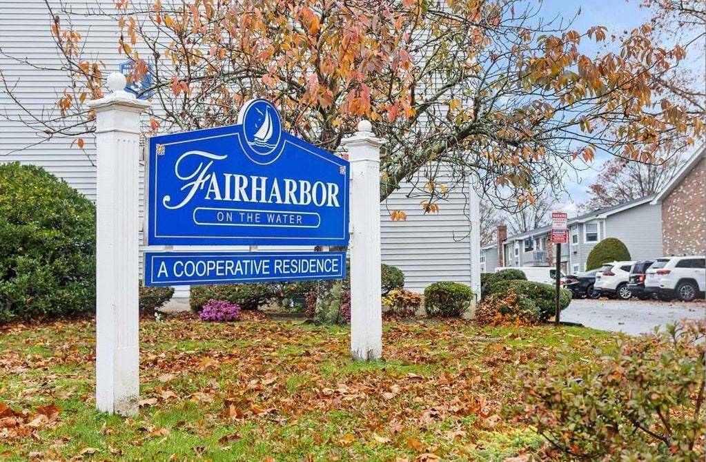 55 Fairharbor Dr #55, Patchogue, NY 11772