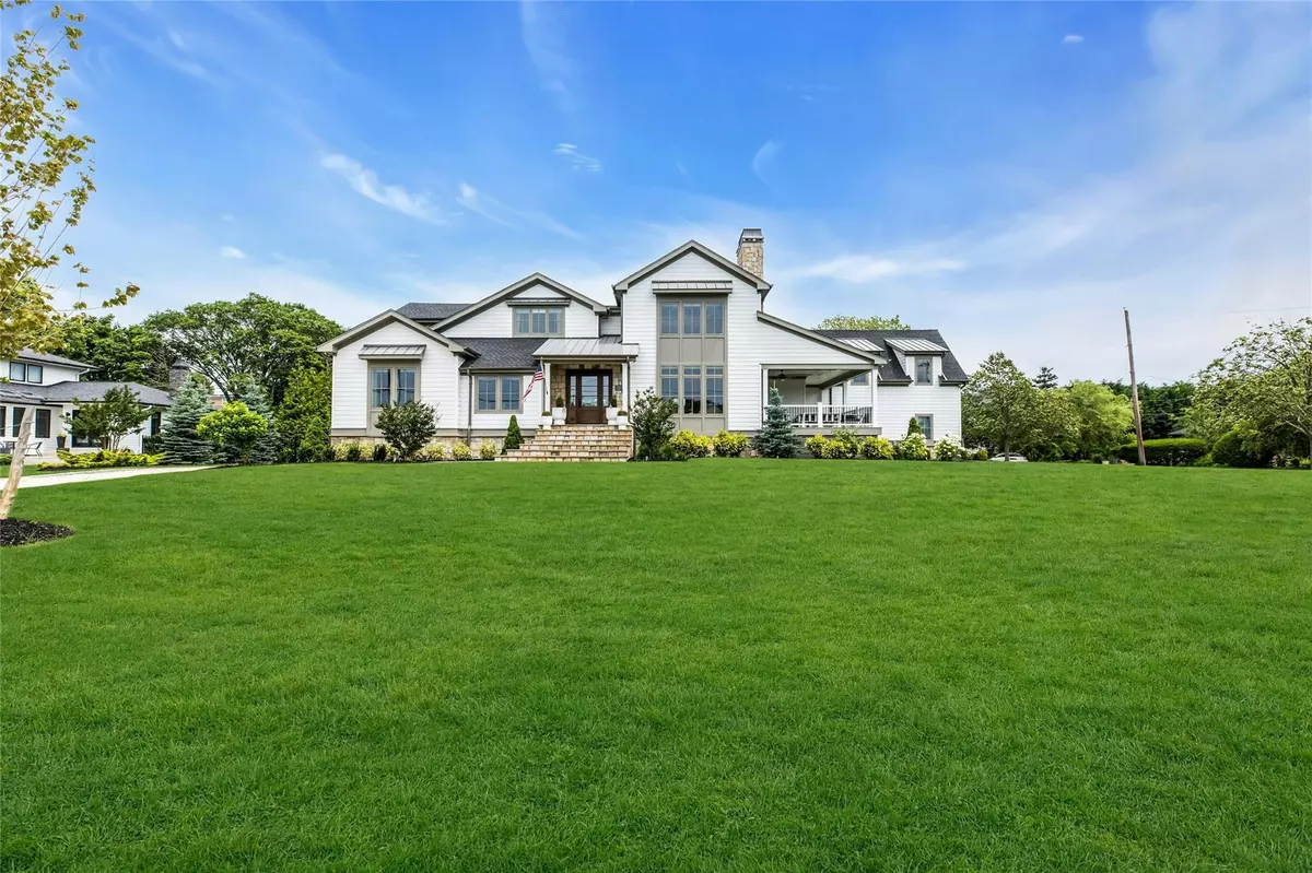 Brightwaters, NY 11718,52 Concourse
