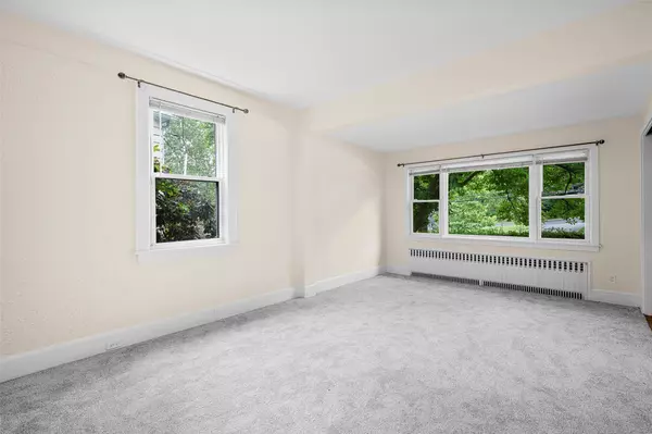 Mamaroneck, NY 10543,715 Old Post RD #1