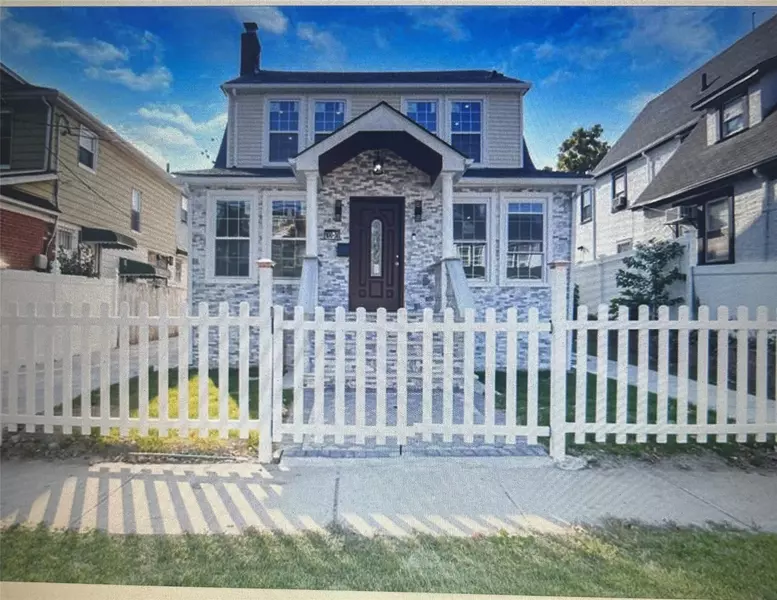 10036 197th ST, Hollis, NY 11423