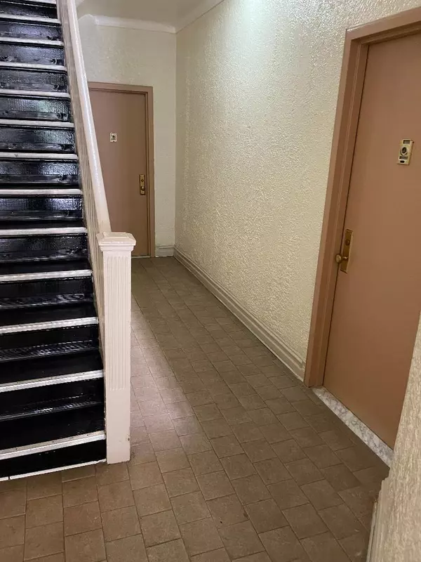 Sunnyside, NY 11104,48-42 41 ST