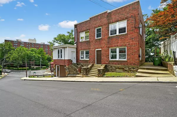 Tarrytown, NY 10591,3 White ST
