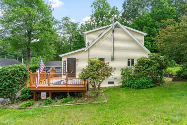 22 Whitney DR, Call Listing Agent, NY 12018
