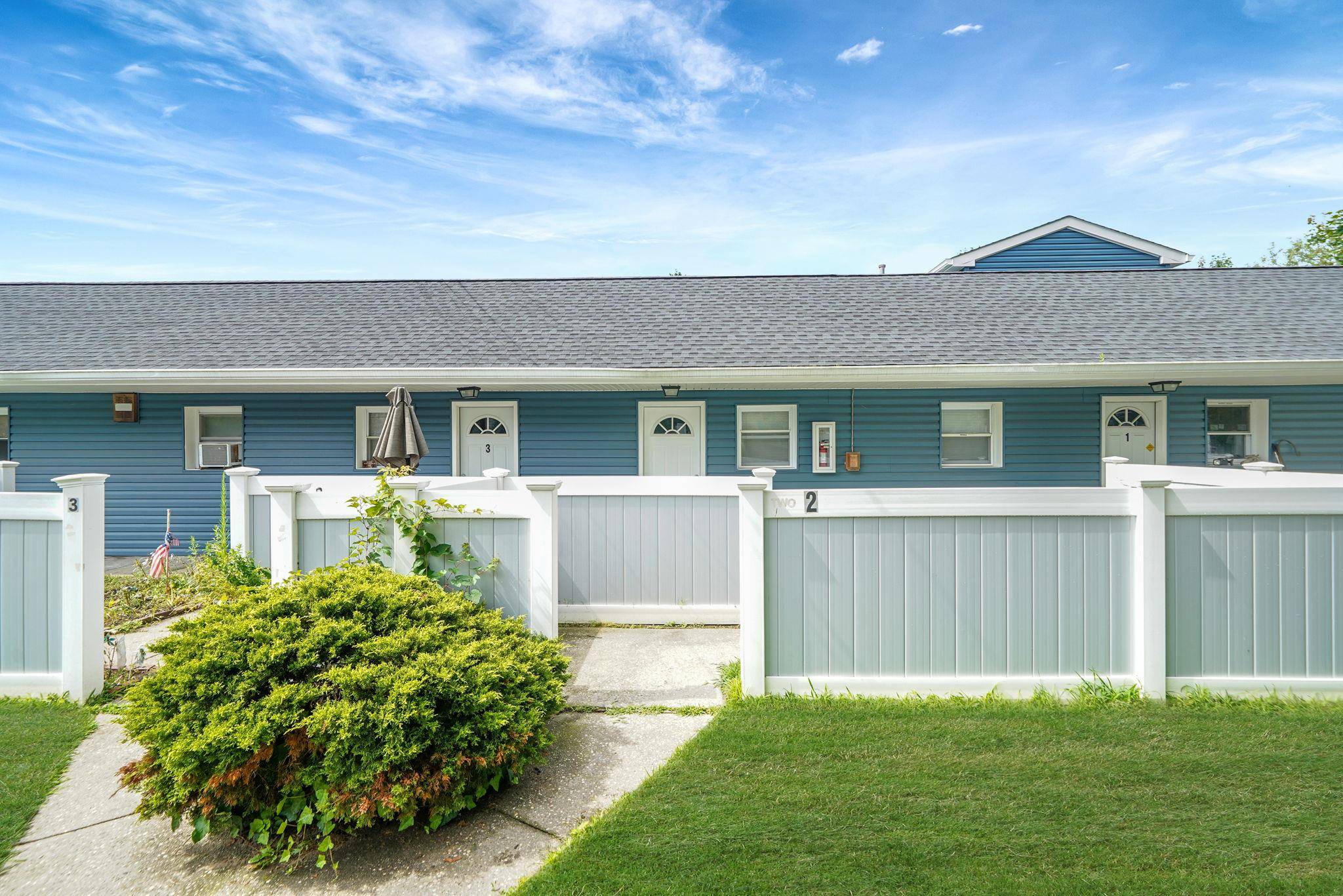 East Patchogue, NY 11772,16 Bellport St #2