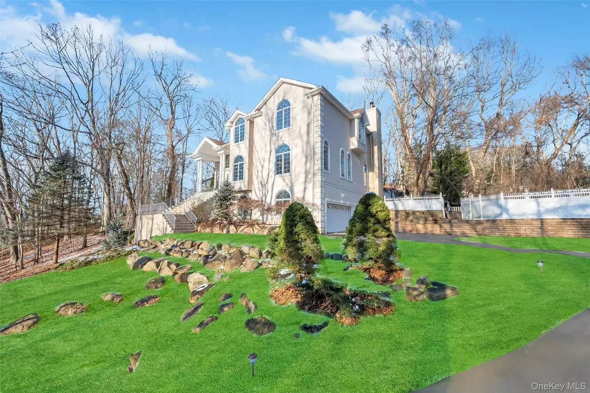 Mount Sinai, NY 11766,141 Shore Road