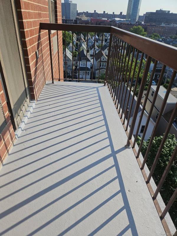 Rego Park, NY 11374,87-30 62nd AVE #7F