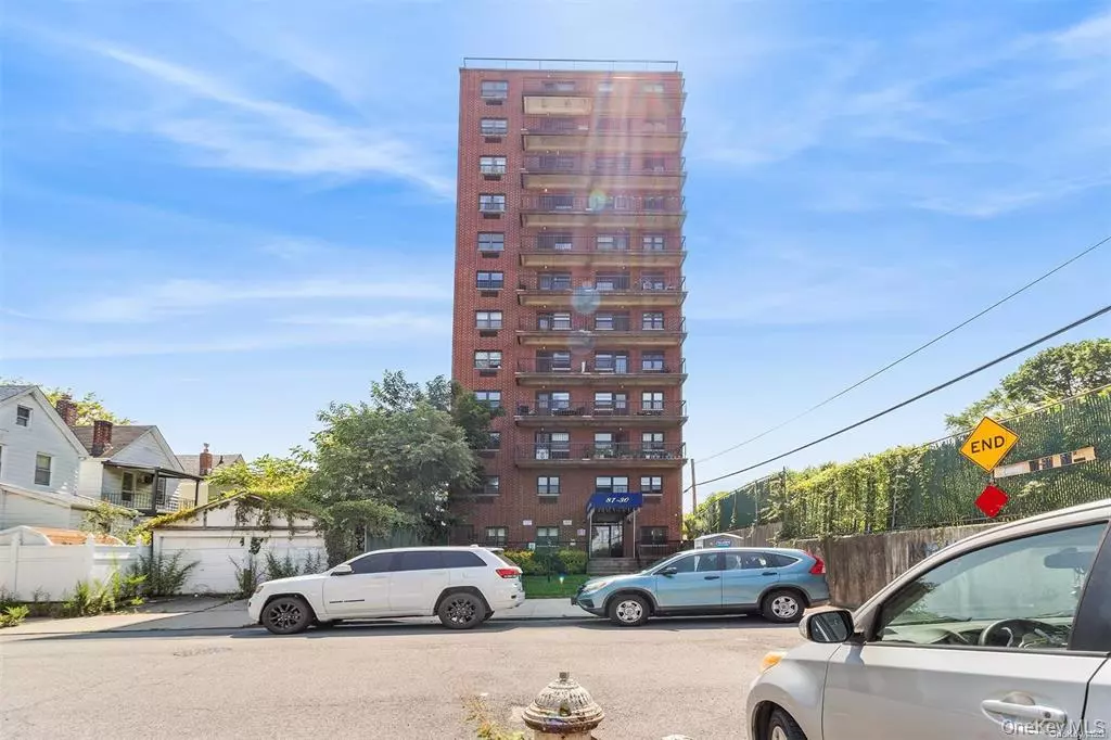 Rego Park, NY 11374,87-30 62nd AVE #7F