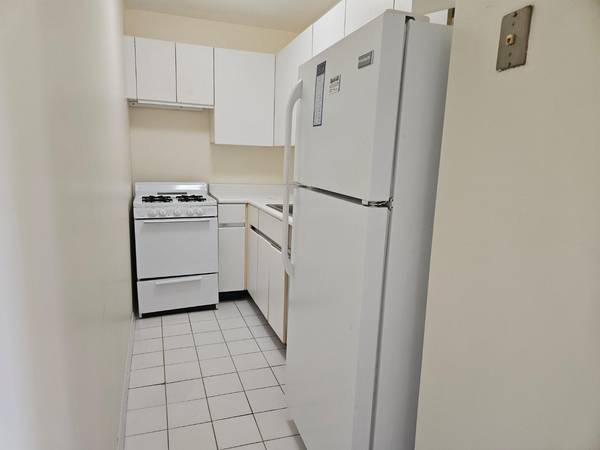 Rego Park, NY 11374,87-30 62nd AVE #7F