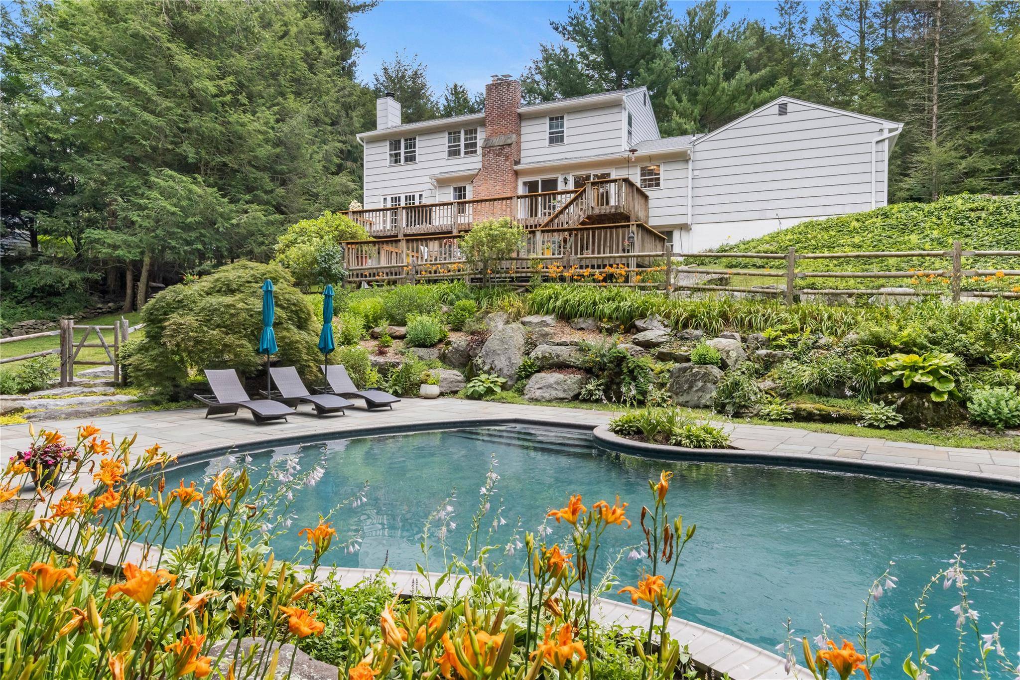 233 Upper Shad RD, Pound Ridge, NY 10576