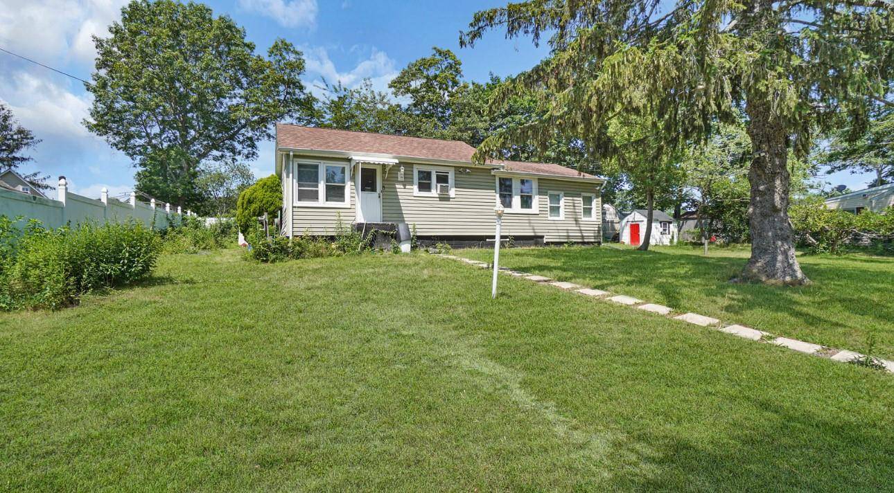 Mastic Beach, NY 11951,134 Maywood DR