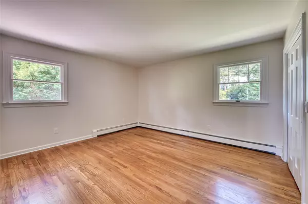 Cutchogue, NY 11935,400 Little Peconic Bay RD