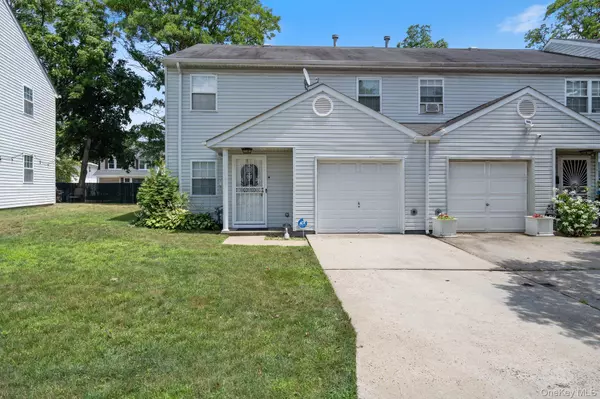 81 Baldwin RD, Hempstead, NY 11550