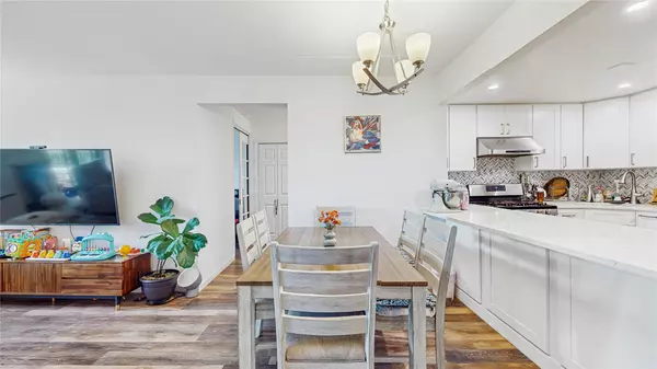 Bronxville, NY 10708,1376 Midland AVE #404