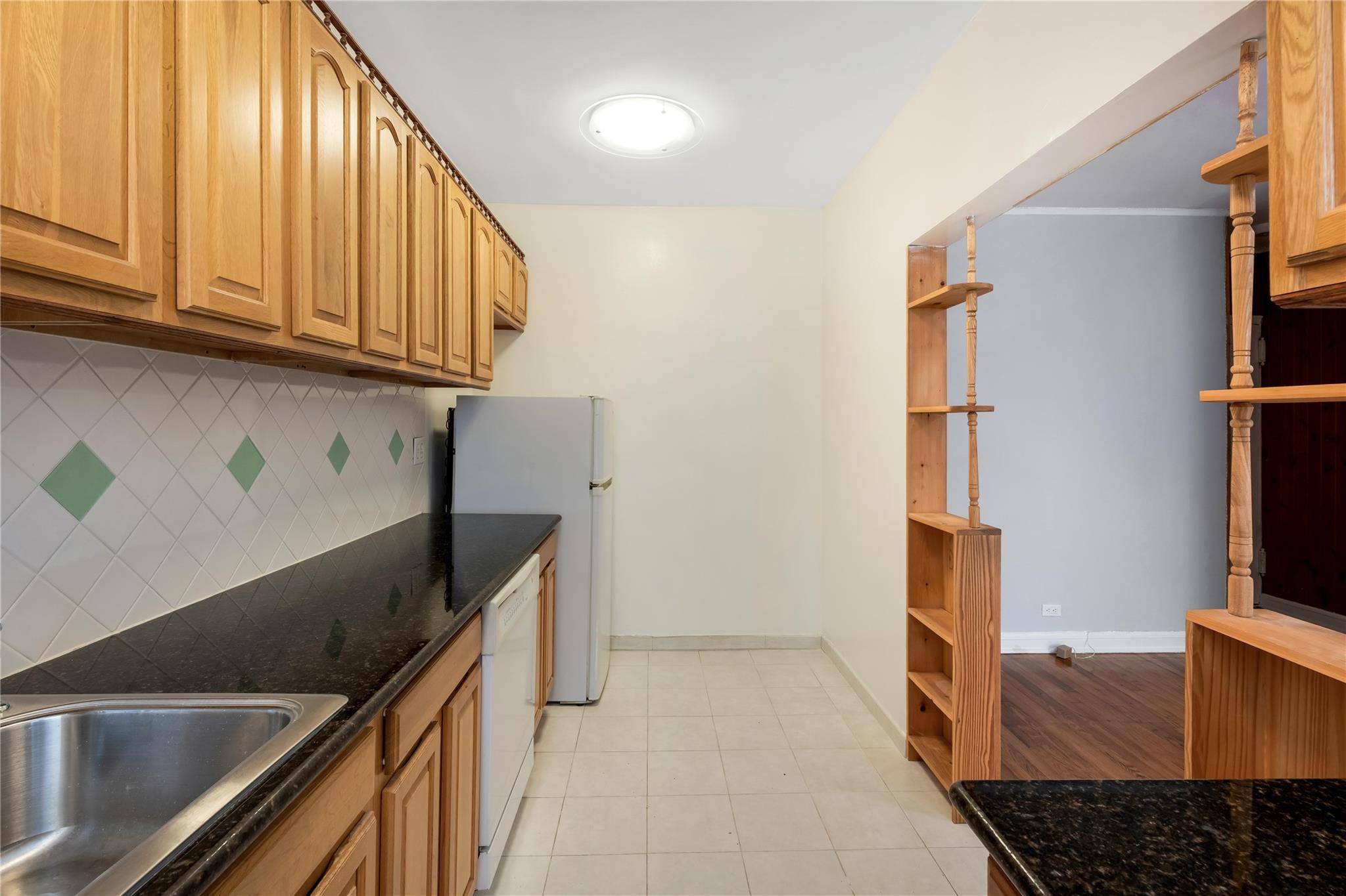 Flushing, NY 11414,84-39 153rd AVE #1K