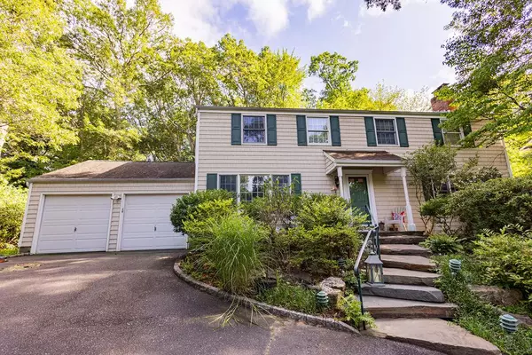 14 Brewster Hill, Setauket, NY 11733