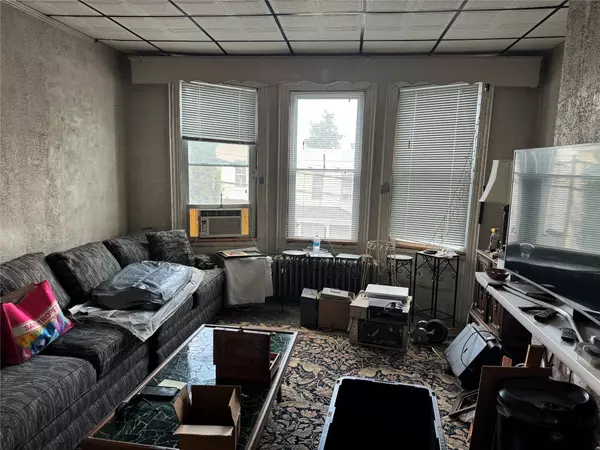 Bronx, NY 10462,867 Van Nest AVE