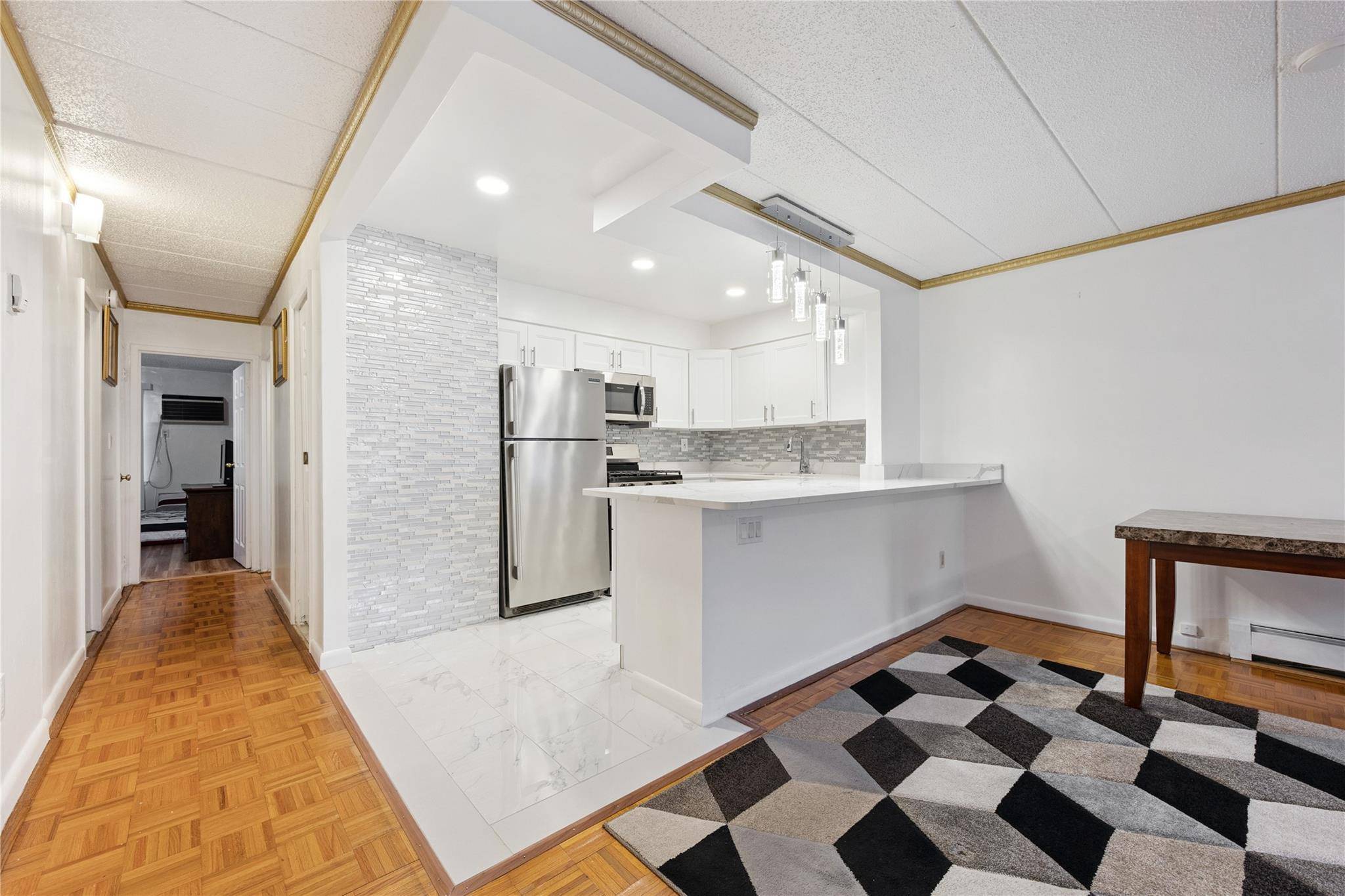 Fresh Meadows, NY 11366,75-22 Parsons BLVD #D2