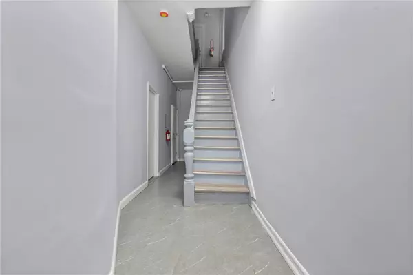 Yonkers, NY 10701,123 Elm ST