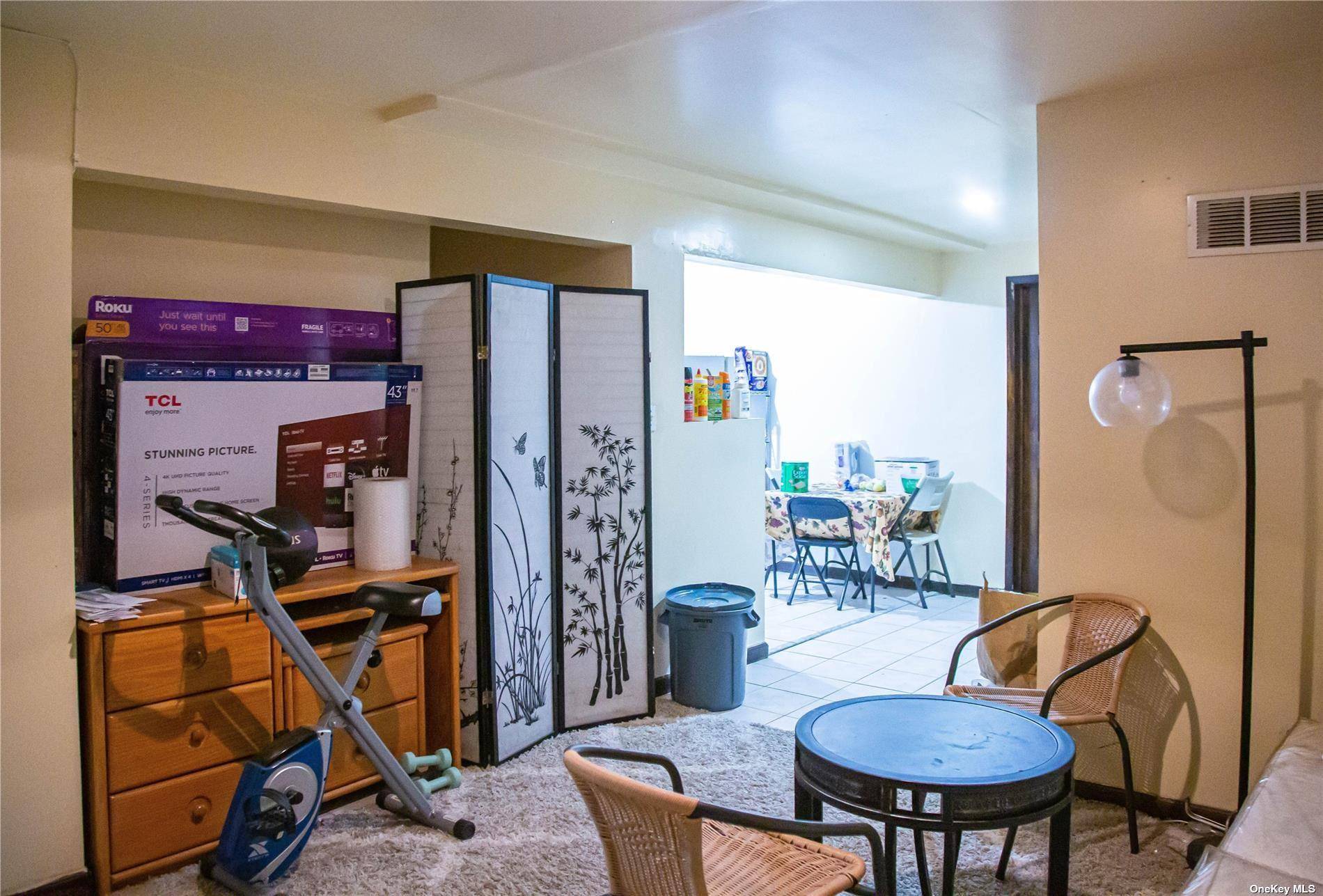 Rosedale, NY 11422,13915 254th ST
