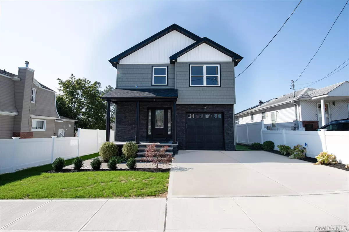 Elmont, NY 11003,176 HIllsboro AVE
