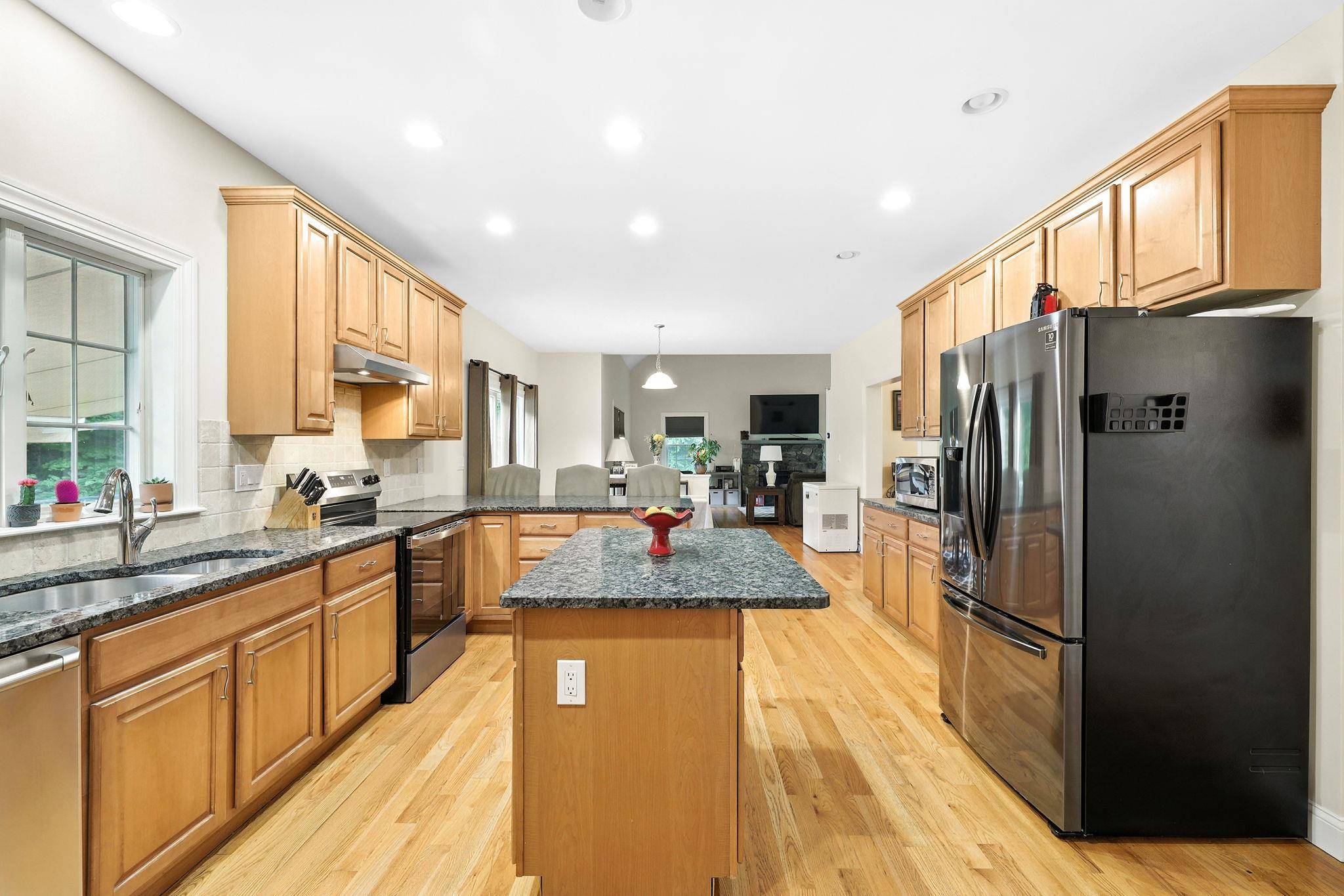 Putnam Valley, NY 10579,59 White Rock RD