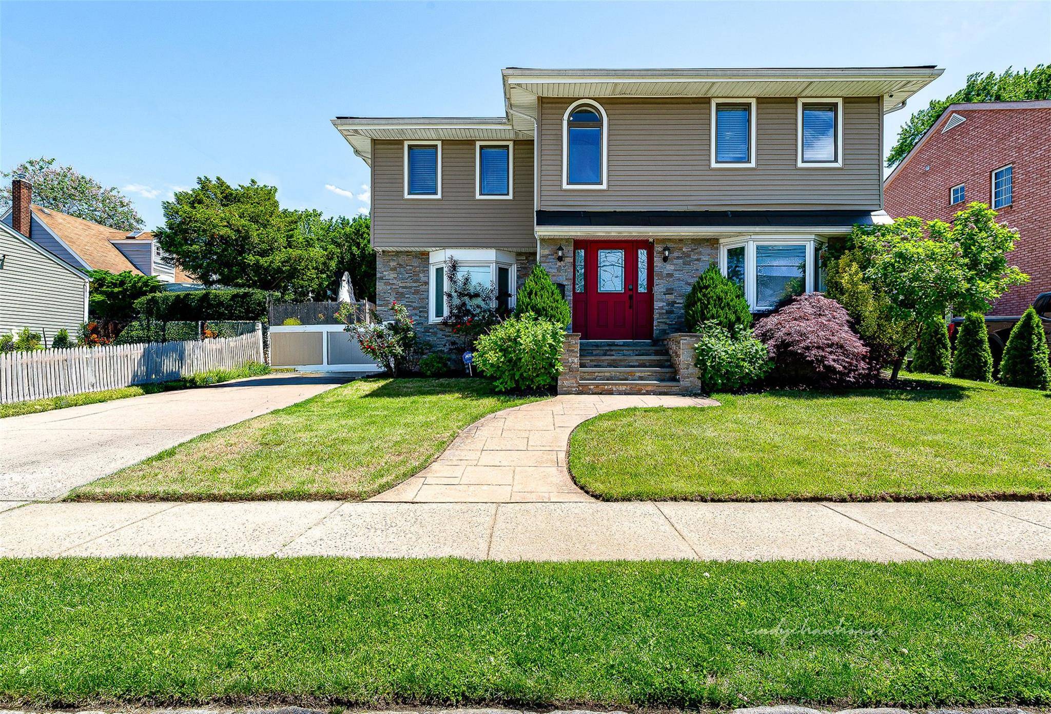 Albertson, NY 11507,3 Grant AVE