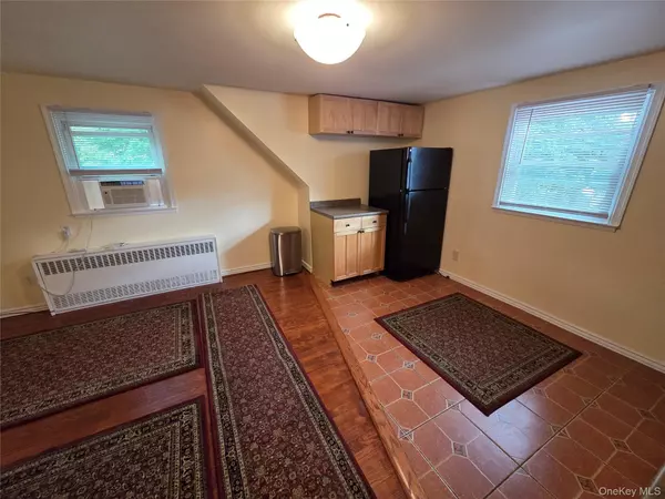 Farmingdale, NY 11735,5 Denton Pl