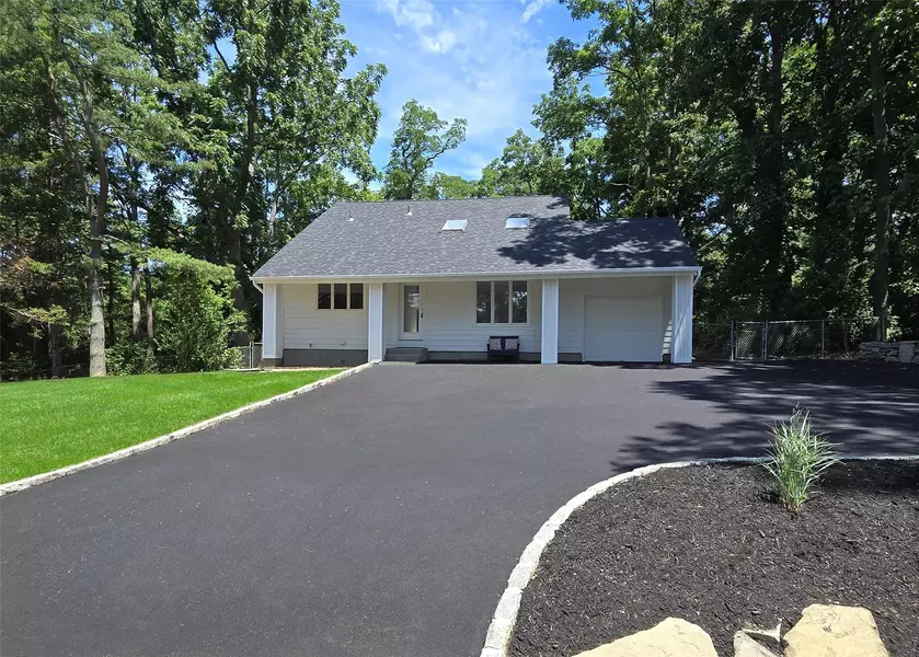 121 Lower Sheep Pasture RD, East Setauket, NY 11733